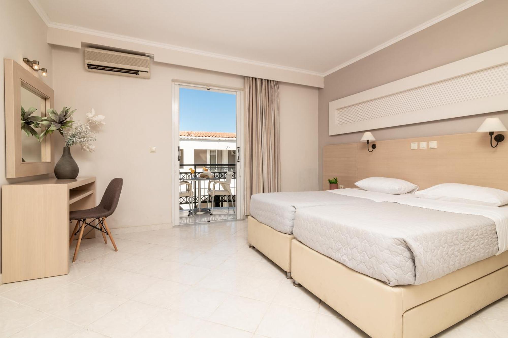 Karras Hotel Laganas Esterno foto